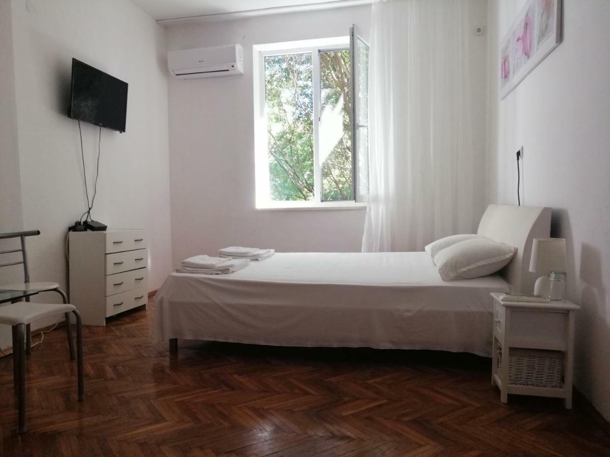 Top Location Near To City Center And Sea Garden Leilighet Burgas by Eksteriør bilde